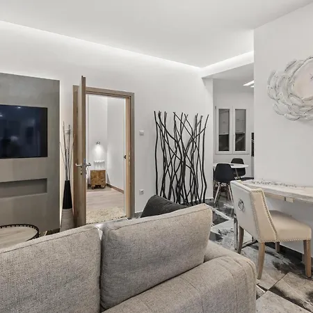 Hotel Warehouse Boutique Hotel&suites 4*