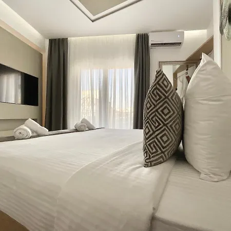 Warehouse Boutique & Hotel Atenas