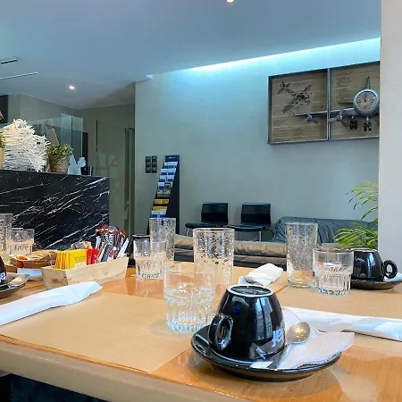 Warehouse Boutique & Hotel 4*